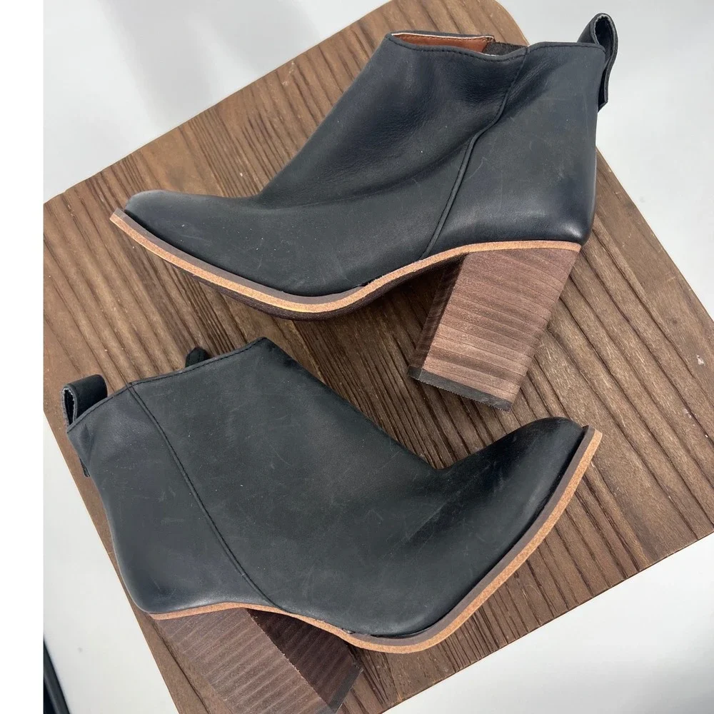 BP. Lance Black Leather Ankle Boots Block Heel Booties Size 4M NWOT